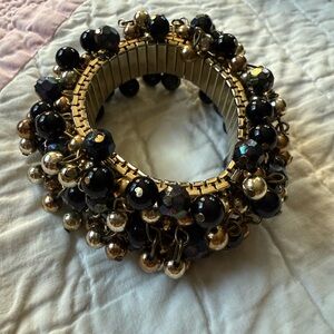 Vintage Elasticated Bracelet with  Black Faceted and Gold Toned Beads